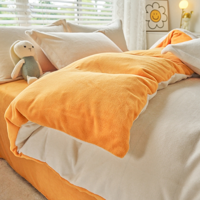 91家纺网 家纺一手货源 找家纺 慕晨纯色牛奶绒法莱绒拼色三四件套单被套 奶白+爱玛橙