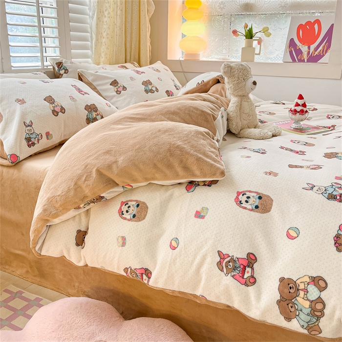 91家纺网 家纺一手货源 找家纺 古吉梦 2023新增牛奶绒印花（跑量款） 熊仔派对