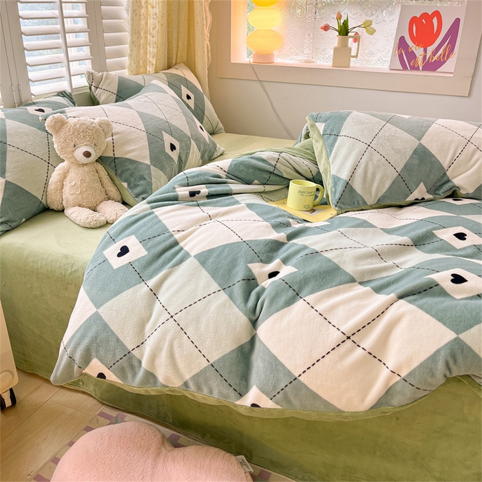 91家纺网 家纺一手货源 找家纺 古吉梦 2023新增牛奶绒印花（跑量款） 菱格-绿