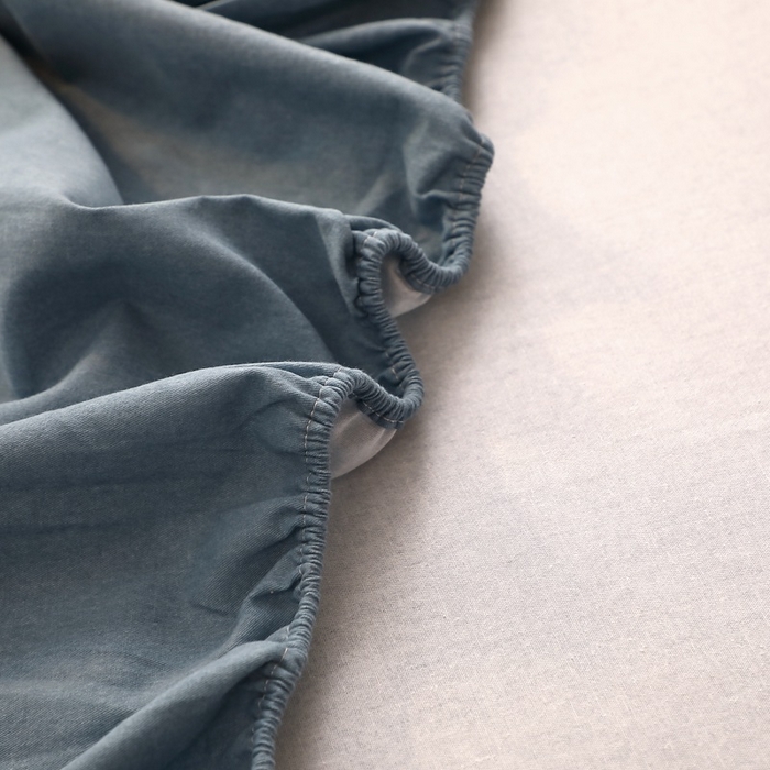 91家纺网 家纺一手货源 找家纺 晶缦家纺 2023加厚全棉纯色生态磨毛多规格单品四件套--床笠 纯依-蓝灰
