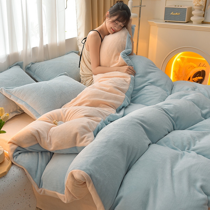 91家纺网 家纺一手货源 找家纺 简爱2025新款纯色双拼牛奶绒四件套被套（跑量款）直播 天蓝奶油