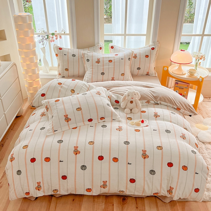 91家纺网 家纺一手货源 找家纺 妖妖家纺 2023新款牛奶绒四件套 南瓜熊