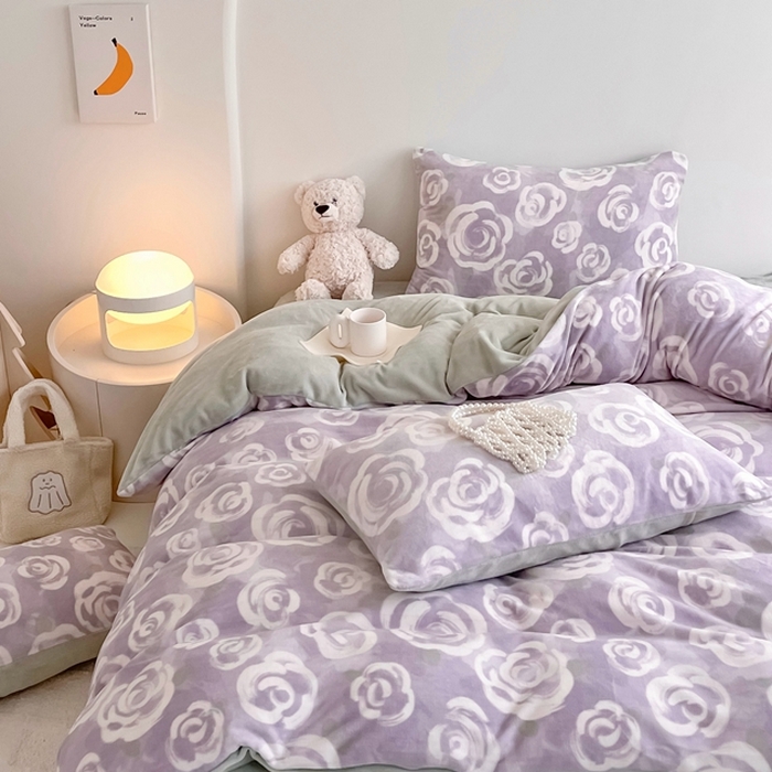 91家纺网 家纺一手货源 找家纺 潘朵拉 2023新款秋冬ins韩系牛奶绒印花四件套 紫玫瑰