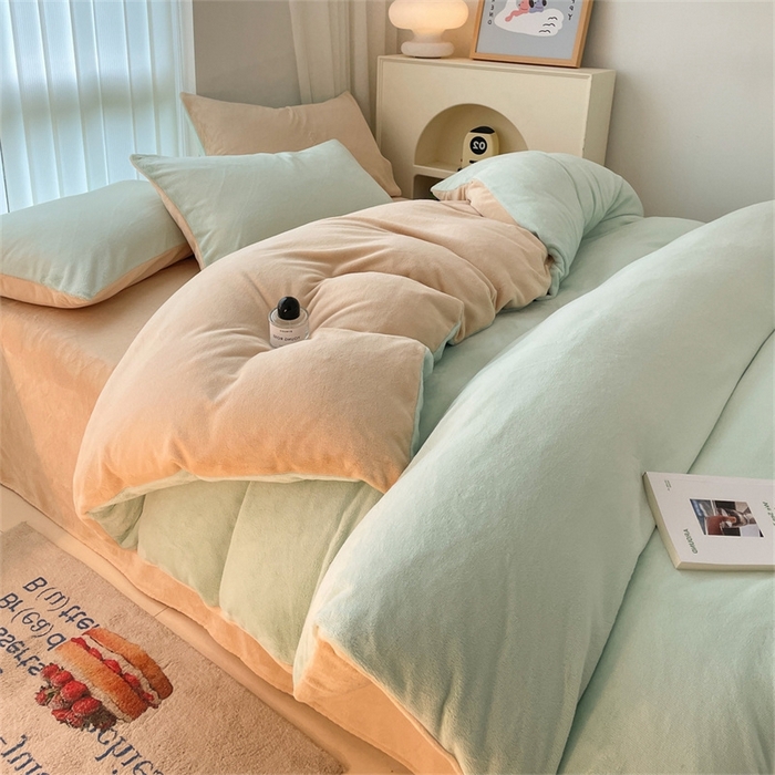 91家纺网 家纺一手货源 找家纺 古吉梦 2023新款牛奶绒纯色双拼（跑量款）四件套 清澈蓝+香槟