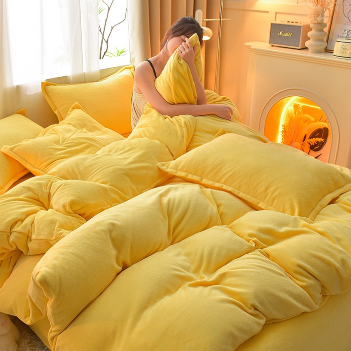 91家纺网 家纺一手货源 找家纺 简爱2025新款纯色双拼牛奶绒四件套被套（跑量款）直播 柠檬黄