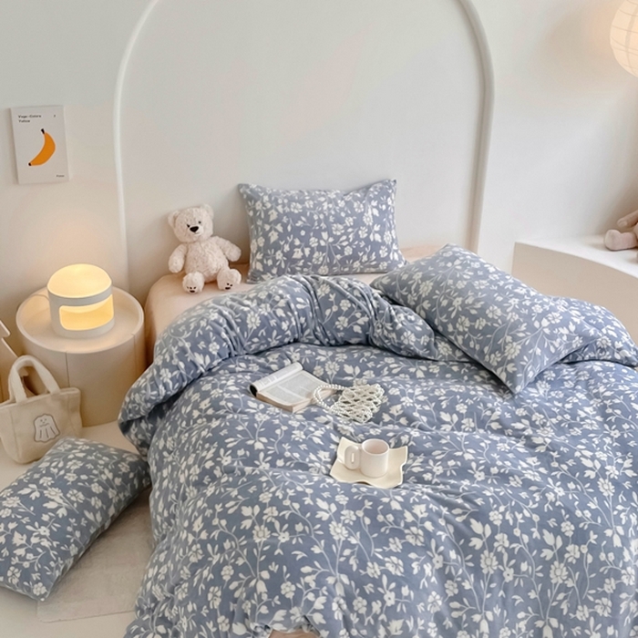 91家纺网 家纺一手货源 找家纺 潘朵拉 2023新款秋冬ins韩系牛奶绒印花四件套 蓝霖