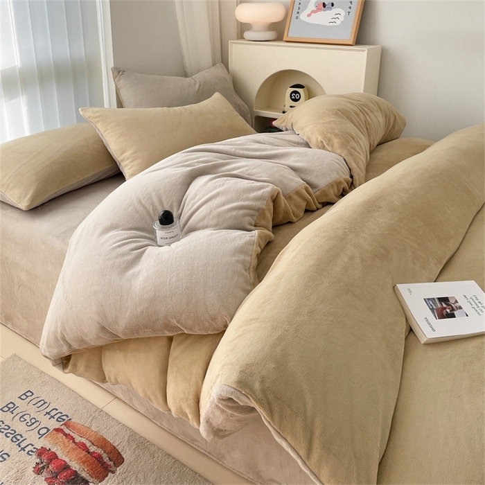 91家纺网 家纺一手货源 找家纺 古吉梦 2023新款牛奶绒纯色双拼（跑量款）四件套 杏仁+香草灰