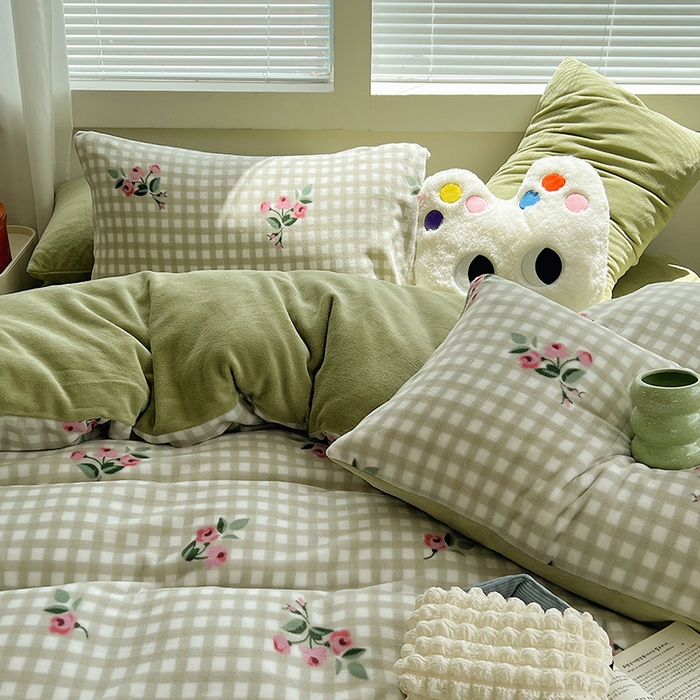 91家纺网 家纺一手货源 找家纺 三朵家纺 2023年牛奶绒小清新系列四件套 漫漫花季