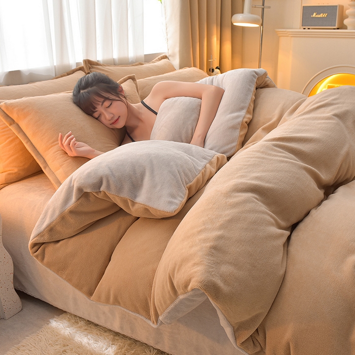 91家纺网 家纺一手货源 找家纺 简爱2025新款纯色双拼牛奶绒四件套被套（跑量款）直播 卡其灰