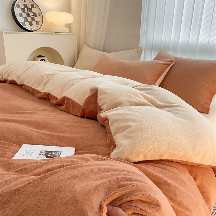 91家纺网 家纺一手货源 找家纺 古吉梦 2023新款牛奶绒纯色双拼（跑量款）四件套 亚麻驼+香槟