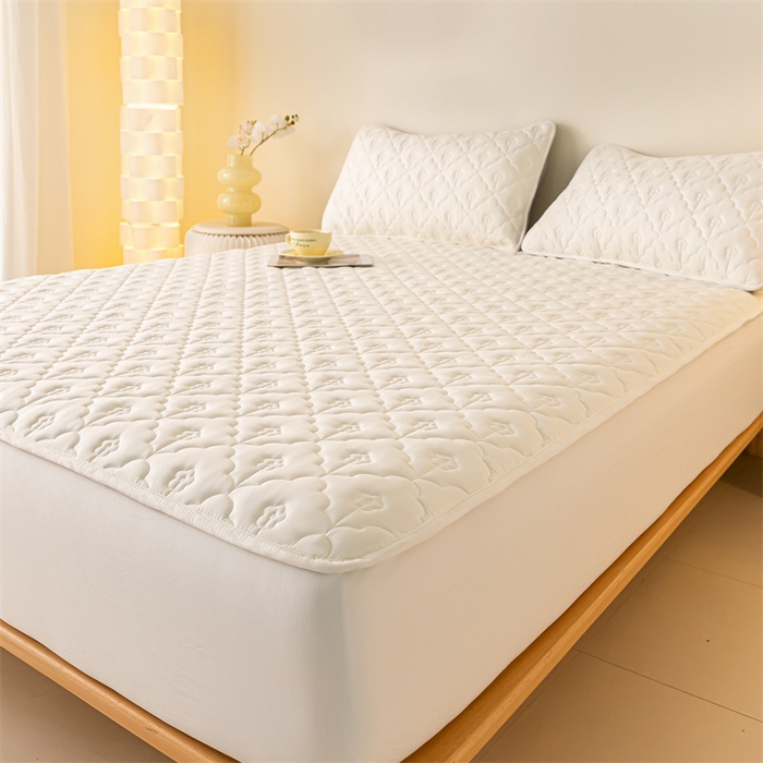 91家纺网 家纺一手货源 找家纺 慕色家纺 2023新款防水大豆夹棉床笠 向阳花-奶昔白