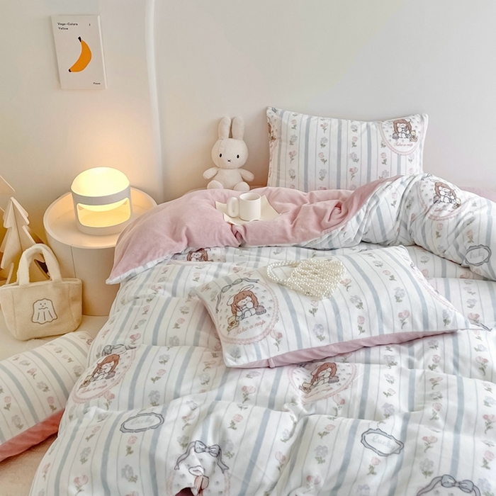 91家纺网 家纺一手货源 找家纺 潘朵拉 2023新款秋冬ins韩系牛奶绒印花四件套 花姑娘