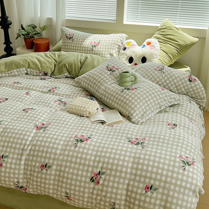 91家纺网 家纺一手货源 找家纺 三朵家纺 2023年牛奶绒小清新系列四件套 漫漫花季