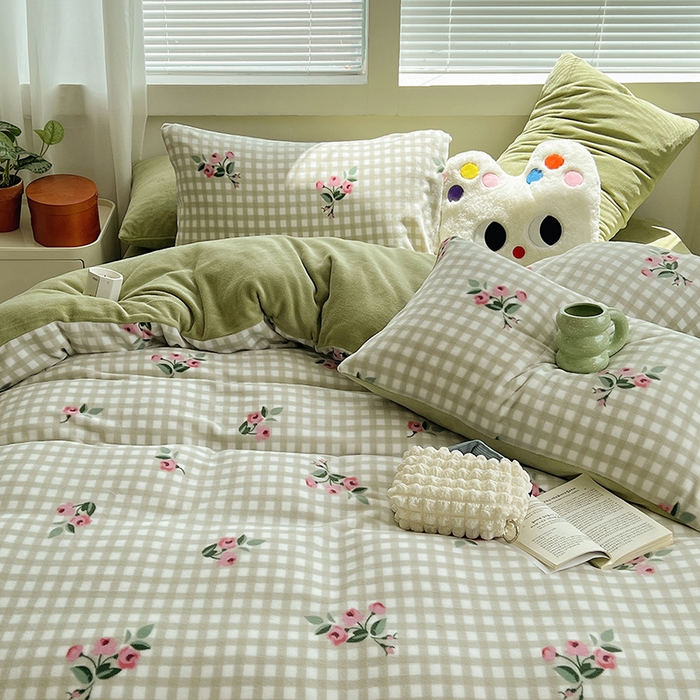 91家纺网 家纺一手货源 找家纺 三朵家纺 2023年牛奶绒小清新系列四件套 漫漫花季