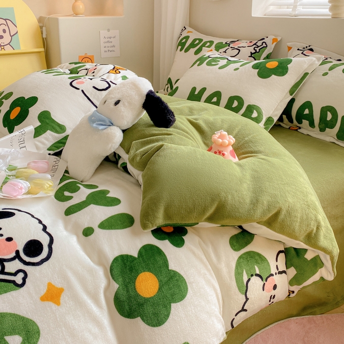 91家纺网 家纺一手货源 找家纺 沐慕 2024新款牛奶绒加厚保暖卡通印花四件套 字母萌宠