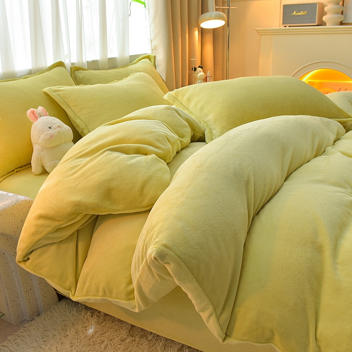 91家纺网 家纺一手货源 找家纺 简爱2025新款纯色双拼牛奶绒四件套被套（跑量款）直播 橄榄绿