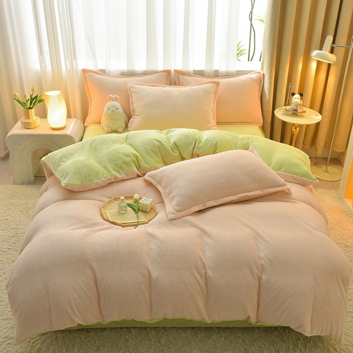 91家纺网 家纺一手货源 找家纺 简爱2025新款纯色双拼牛奶绒四件套被套（跑量款）直播 奶油橄榄绿