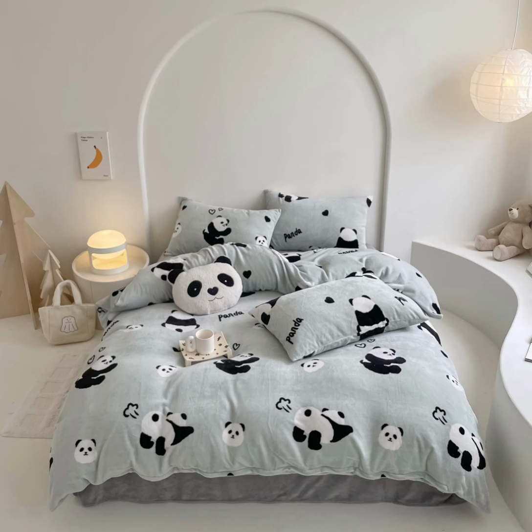 91家纺网 家纺一手货源 找家纺 潘朵拉 2023新款秋冬ins韩系牛奶绒印花四件套 绿色熊猫