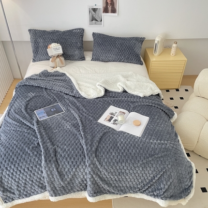 沐慕 2023新款纯色简约龟背绒拼羊羔绒毛毯 蓝灰