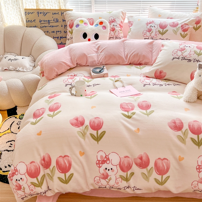 91家纺网 家纺一手货源 找家纺 顾里家纺 2023新款ins少女保暖牛奶绒四件套第二批 粉兔郁金香