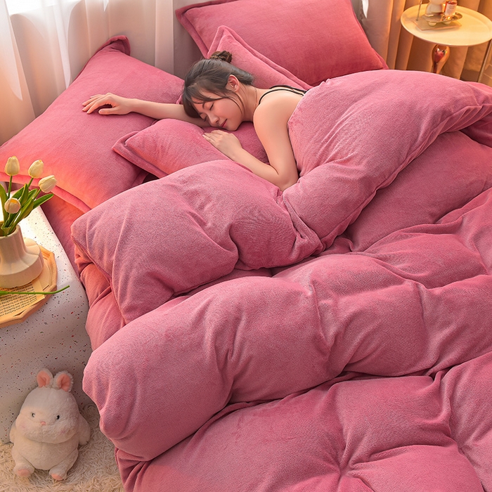 91家纺网 家纺一手货源 找家纺 简爱2025新款纯色双拼牛奶绒四件套被套（跑量款）直播 豆沙色