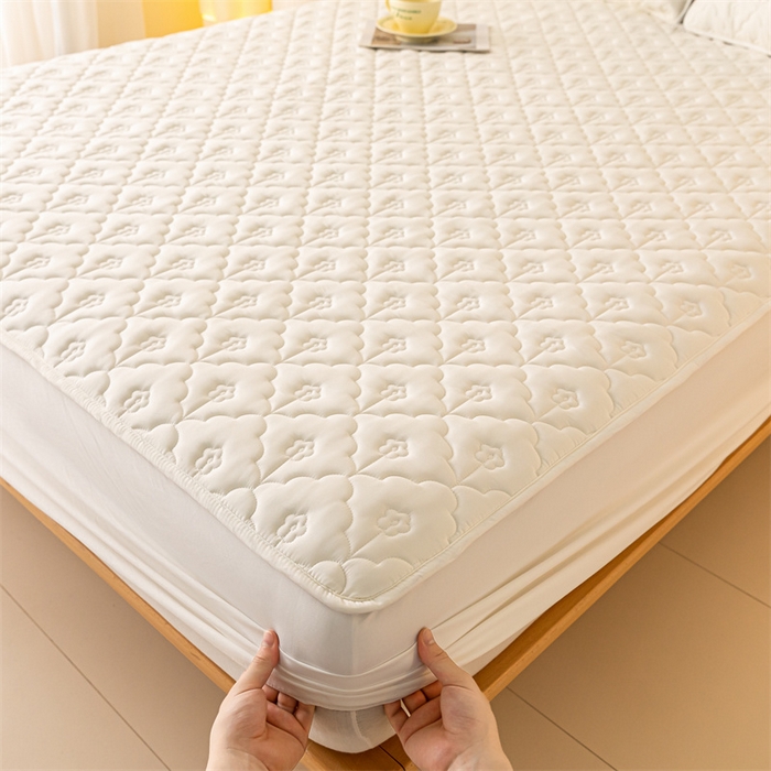 91家纺网 家纺一手货源 找家纺 慕色家纺 2023新款防水大豆夹棉床笠 向阳花-奶昔白