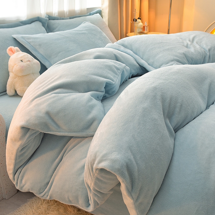 91家纺网 家纺一手货源 找家纺 简爱2025新款纯色双拼牛奶绒四件套被套（跑量款）直播 天蓝