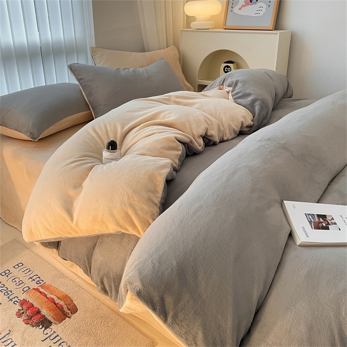 91家纺网 家纺一手货源 找家纺 古吉梦 2023新款牛奶绒纯色双拼（跑量款）四件套 经典灰+香槟