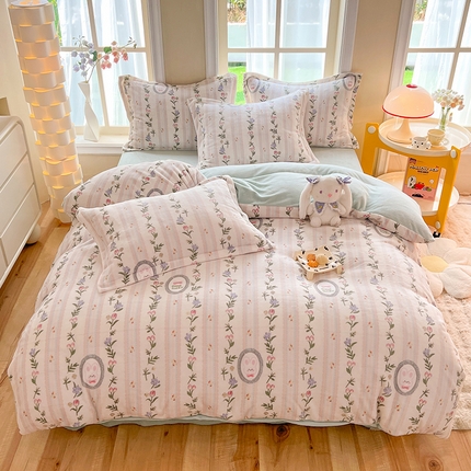 91家纺网 家纺一手货源 找家纺 妖妖家纺 2023新款牛奶绒四件套 戴佳