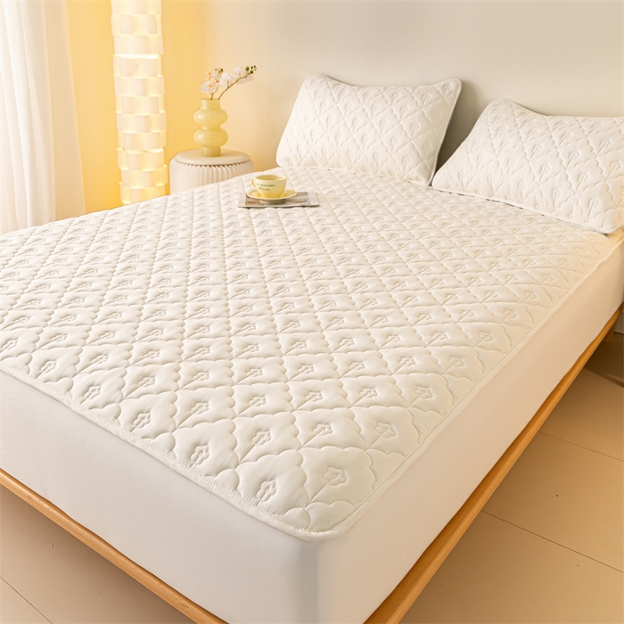 91家纺网 家纺一手货源 找家纺 慕色家纺 2023新款防水大豆夹棉床笠 向阳花-奶昔白