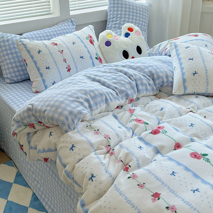 91家纺网 家纺一手货源 找家纺 三朵家纺 2023年牛奶绒小清新系列四件套 星野玫瑰