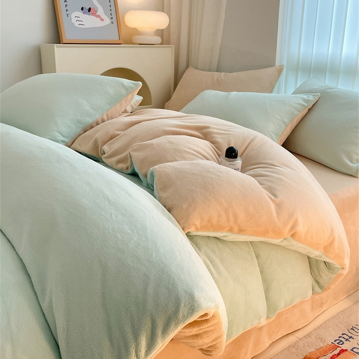 91家纺网 家纺一手货源 找家纺 古吉梦 2023新款牛奶绒纯色双拼（跑量款）四件套 清澈蓝+香槟