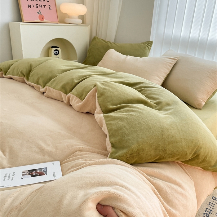 91家纺网 家纺一手货源 找家纺 古吉梦 2023新款牛奶绒纯色双拼（跑量款）四件套 香槟+苹果绿