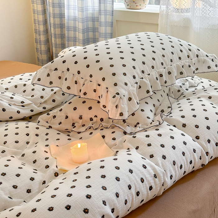 91家纺网 家纺一手货源 找家纺 淑女公社 2024新款A类水洗棉皱皱纱花边款四件套 小花朵