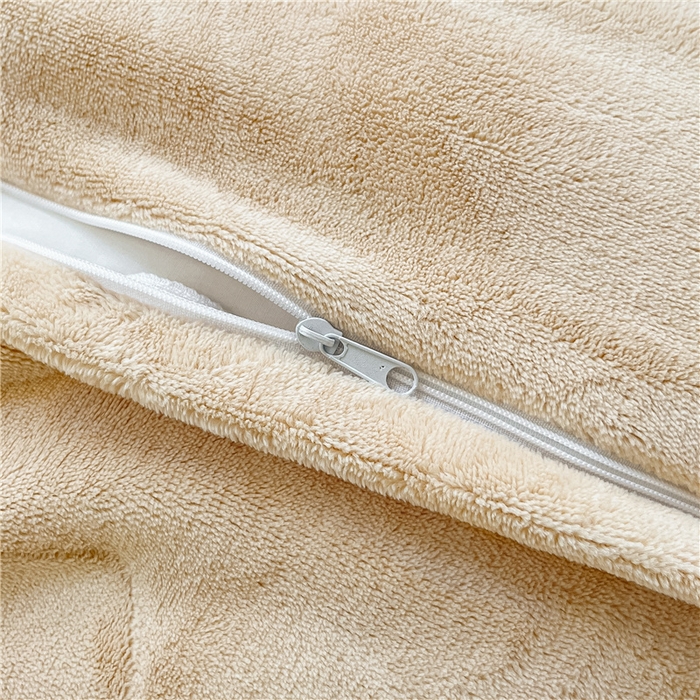 91家纺网 家纺一手货源 找家纺 古吉梦 2023新款雕花绒四件套-简爱 青叶绿+香槟色