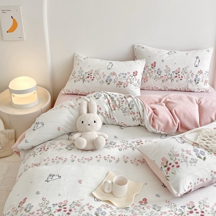 91家纺网 家纺一手货源 找家纺 潘朵拉 2023新款秋冬ins韩系牛奶绒印花四件套 罗密花尽