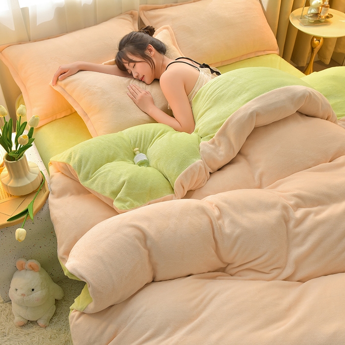 91家纺网 家纺一手货源 找家纺 简爱2025新款纯色双拼牛奶绒四件套被套（跑量款）直播 奶油橄榄绿