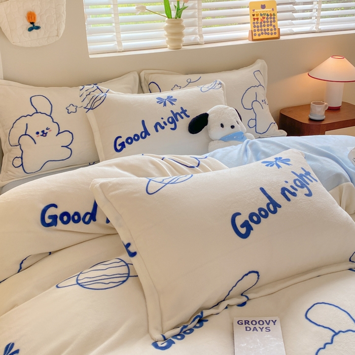 91家纺网 家纺一手货源 找家纺 沐慕 2024新款牛奶绒加厚保暖卡通印花四件套 星球狗