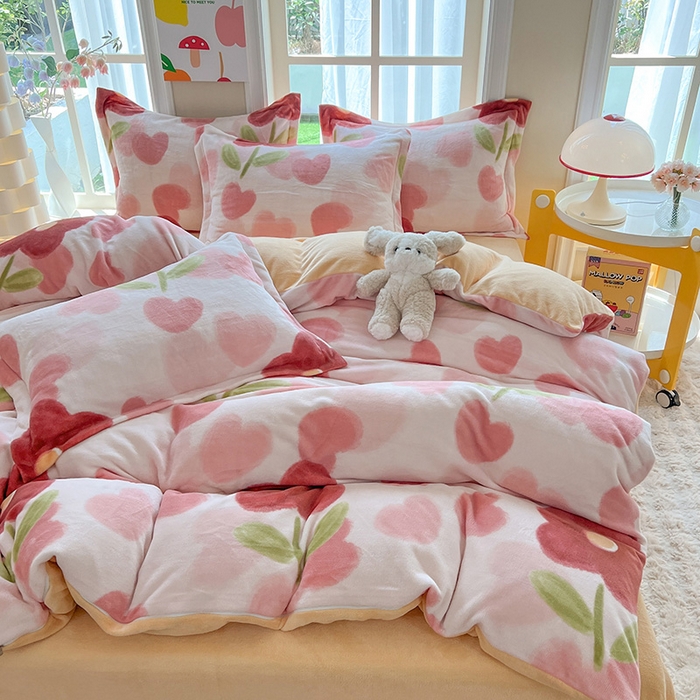 91家纺网 家纺一手货源 找家纺 妖妖家纺 2023新款牛奶绒四件套 花漫