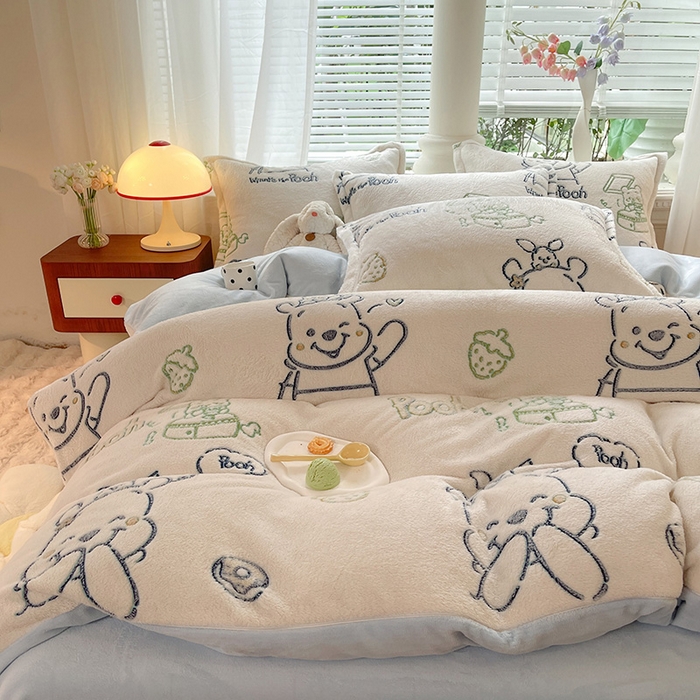 91家纺网 家纺一手货源 找家纺 妖妖家纺 2023新款妖妖雪花绒单品三四件套 开心维尼