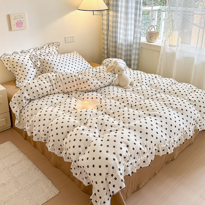 91家纺网 家纺一手货源 找家纺 淑女公社 2024新款A类水洗棉皱皱纱花边款四件套 小花朵