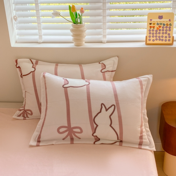 91家纺网 家纺一手货源 找家纺 沐慕 2024新款牛奶绒加厚保暖卡通印花四件套 条纹小兔