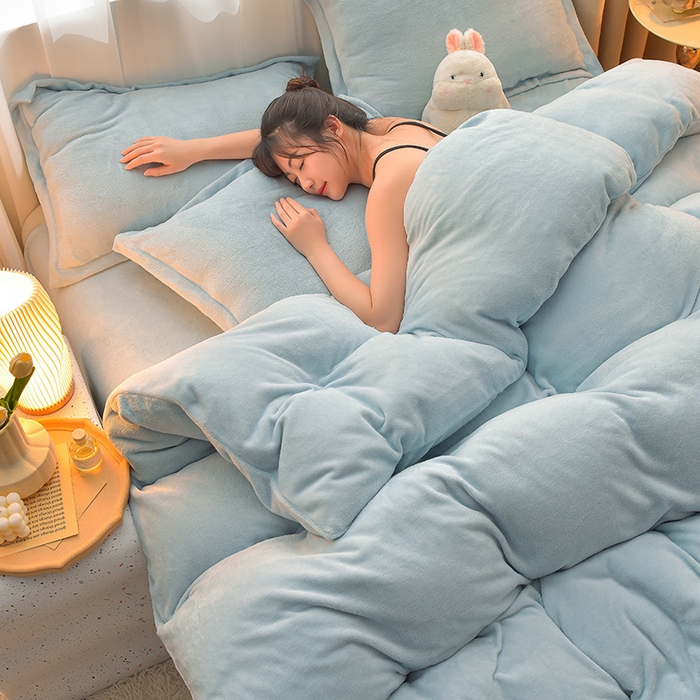 91家纺网 家纺一手货源 找家纺 简爱2025新款纯色双拼牛奶绒四件套被套（跑量款）直播 天蓝