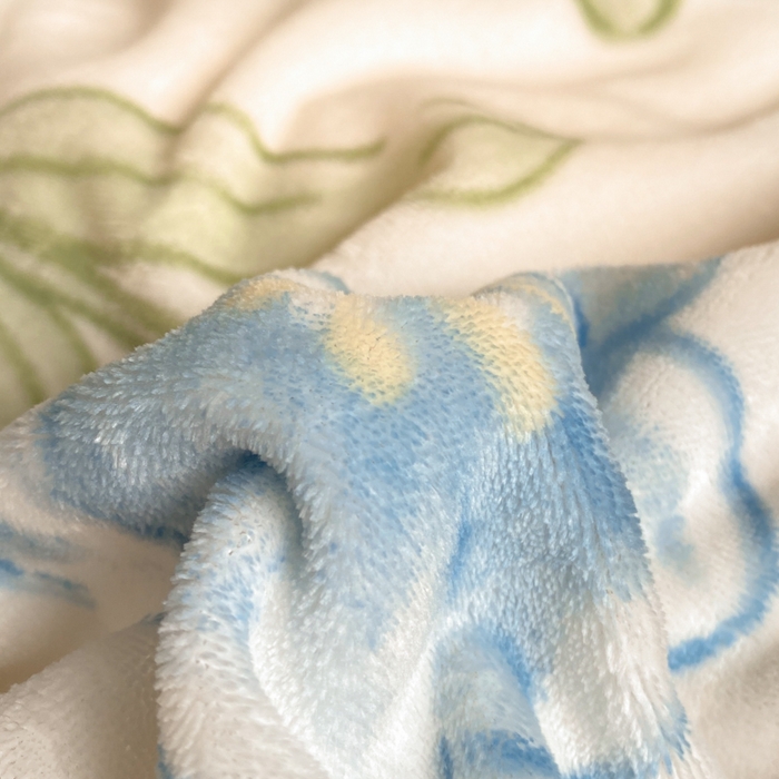 91家纺网 家纺一手货源 找家纺 沐慕 2024新款牛奶绒加厚保暖卡通印花四件套 蓝色花海