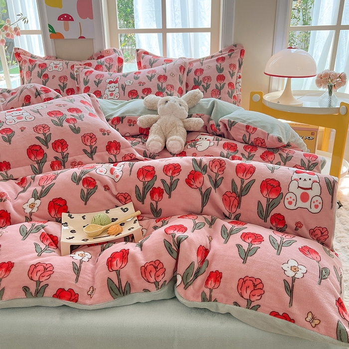 91家纺网 家纺一手货源 找家纺 妖妖家纺 2023新款牛奶绒四件套 花朵兔