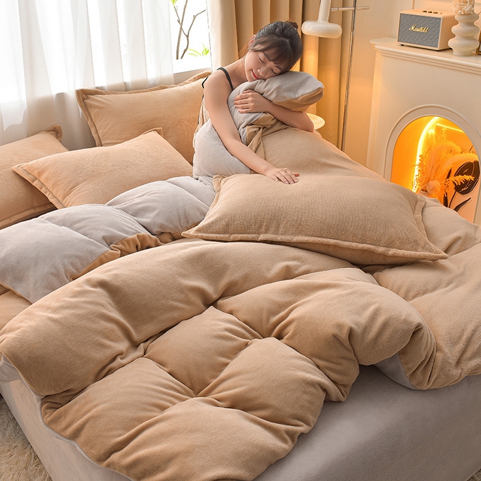 91家纺网 家纺一手货源 找家纺 简爱2025新款纯色双拼牛奶绒四件套被套（跑量款）直播 卡其灰