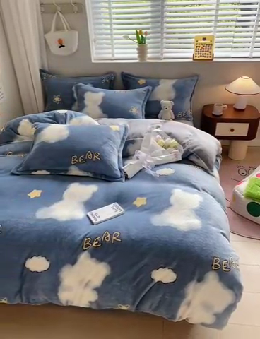 91家纺网 家纺一手货源 找家纺 沐慕 2024新款牛奶绒加厚保暖卡通印花四件套 云朵熊