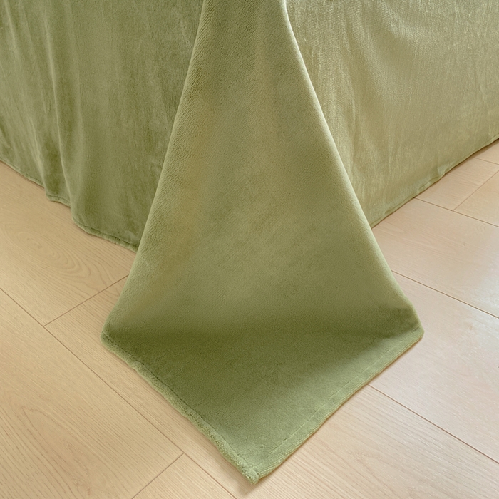 91家纺网 家纺一手货源 找家纺 沐慕 2024新款牛奶绒加厚保暖卡通印花四件套 字母萌宠