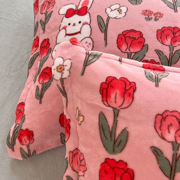 91家纺网 家纺一手货源 找家纺 妖妖家纺 2023新款牛奶绒四件套 花朵兔