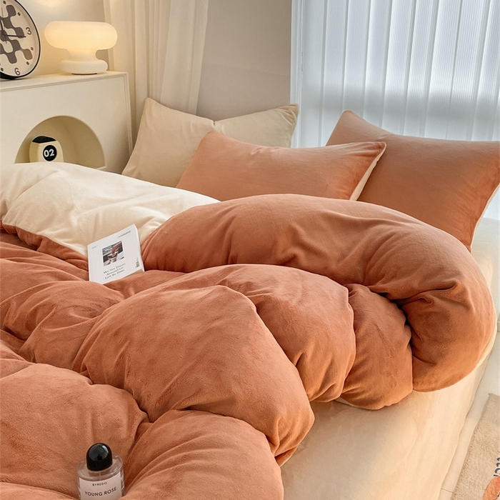 91家纺网 家纺一手货源 找家纺 古吉梦 2023新款牛奶绒纯色双拼（跑量款）四件套 亚麻驼+香槟